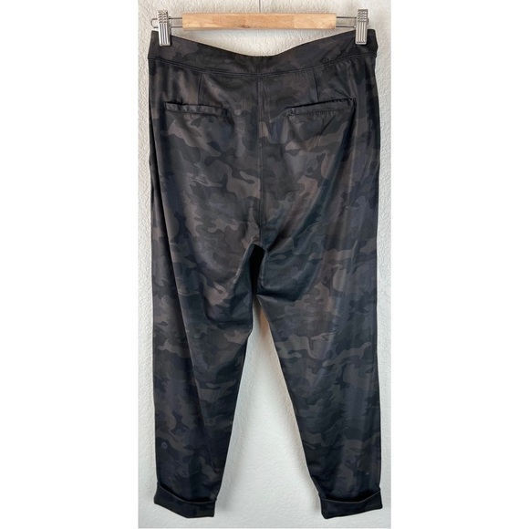Lululemon Jet Crop Pant Savasana Camo Black Cuffed Pockets Drawstring, 8/Medium - Picture 5 of 9